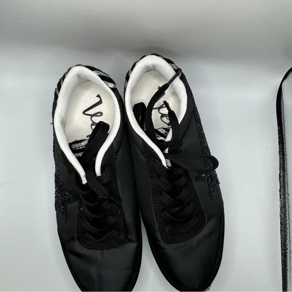 Very G Black Sneakers - Picture 3 of 7